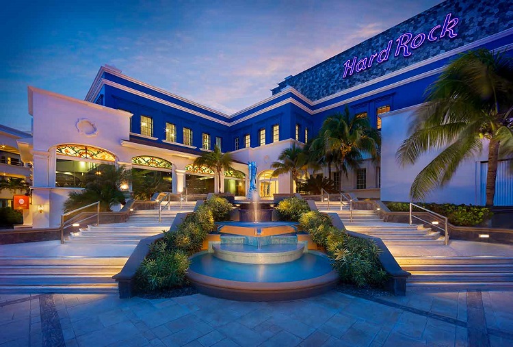  Featured Resort: Hard Rock Hotel Riviera Maya