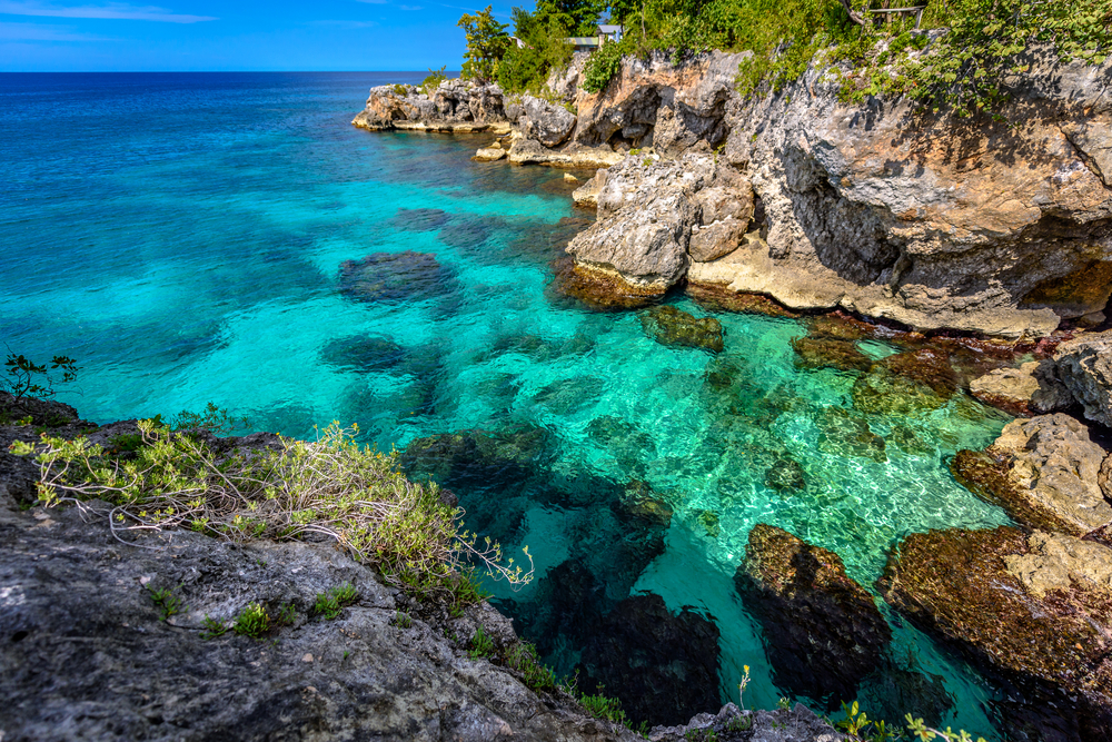 shutterstock_553342135 Negril: Cool Jamaican Tranquility