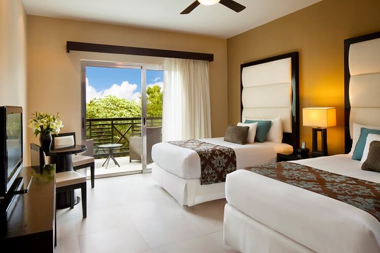 Deluxe room at The Fives Azul Beach Resort Playa del Carmen