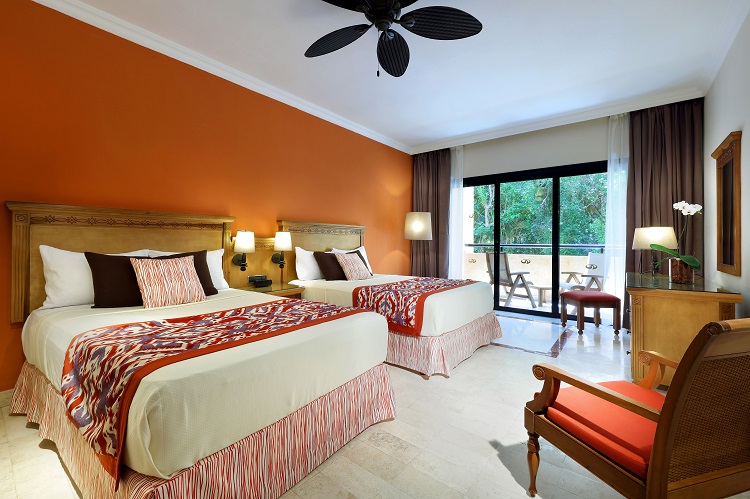 Deluxe room at Grand Palladium Colonial Resort & Spa in Mexico