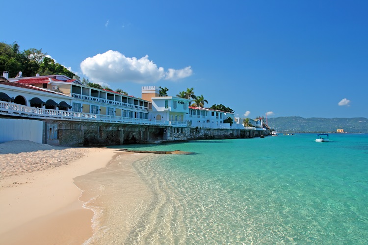 Doctor's Cave Beach Club in Montego Bay