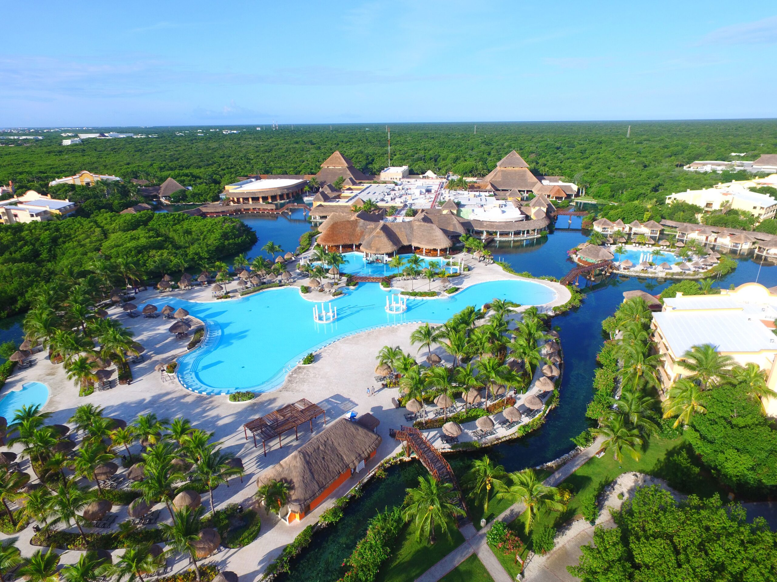 Grand Palladium White Sand