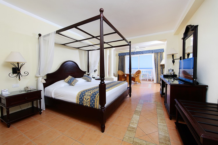 Junior suite at Grand Bahia Principe Jamaica