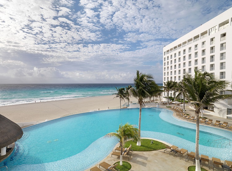 Hard-Rock-Hotel Best Places to Stay in Cancun, Mexico