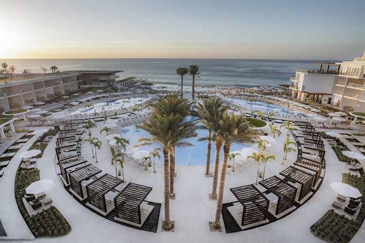 Main pool at Le Blanc Spa Resort Los Cabos