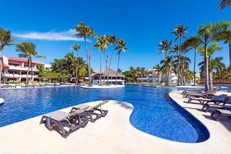 Best all inclusive vacations for singles | Occidental Punta Cana