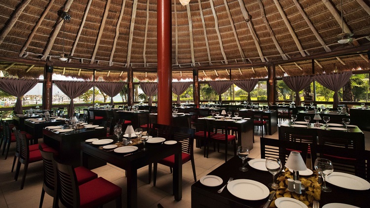 La Marina restaurant at Hotel Marina El Cid Spa & Beach Resort in Mexico