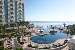 Sandos-Cancun-Lifestyle-Resort-300x200 