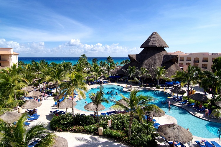 Sandos Playacar Beach Resort in Mexico