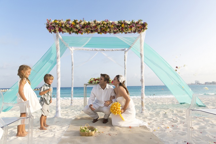 Beach wedding at Reflect Krystal Grand Nuevo Vallarta