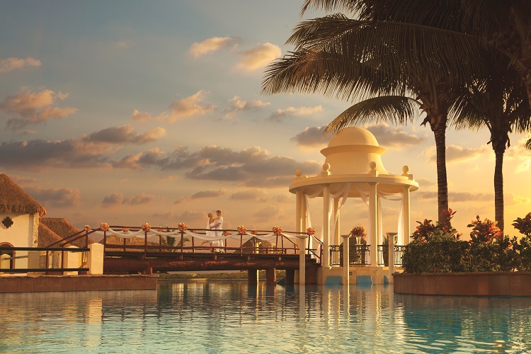 Wedding gazebo at Now Sapphire Riviera Cancun in Mexico