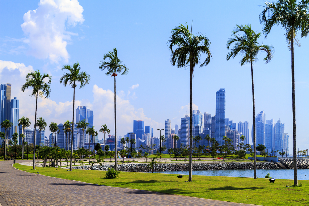 header-2 Panama: Tropical Vibrant Adventure